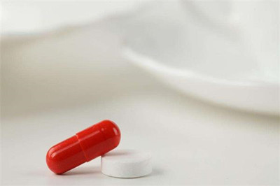 <b>艾曲波帕服用的剂量是多少？</b>