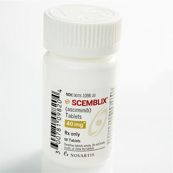 服用Scemblix (asciminib)与哪些药物不能一起吃？